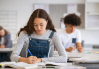 Étudier la médecine dès le lycée : comment bien se préparer ? Étudier la médecine dès le lycée : comment bien se préparer ?